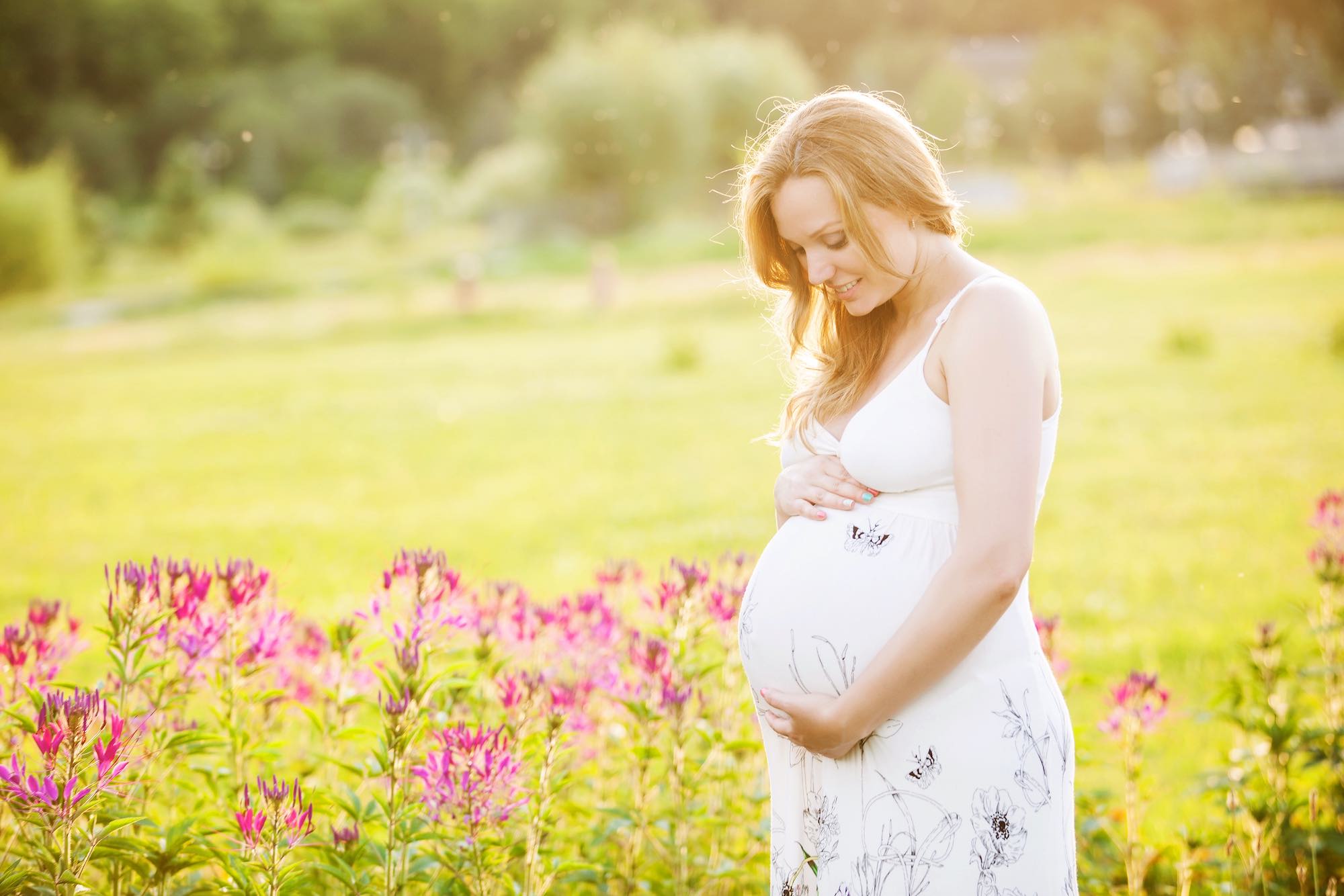Chuẩn bị bước sang giai đoạn cuối thai kỳ, tử cung của mẹ lớn và nặng thêm. 